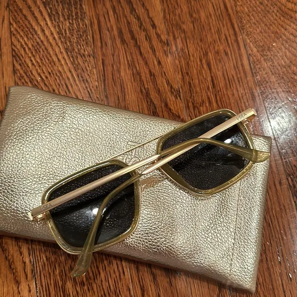 I-sea sunglasses square gold frame green black tinted lens - Image 7