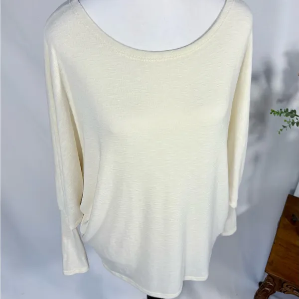 Andree by Unit Cream Batwing Sleeve Slub Textured Top Sz Large 💚 - Image 2