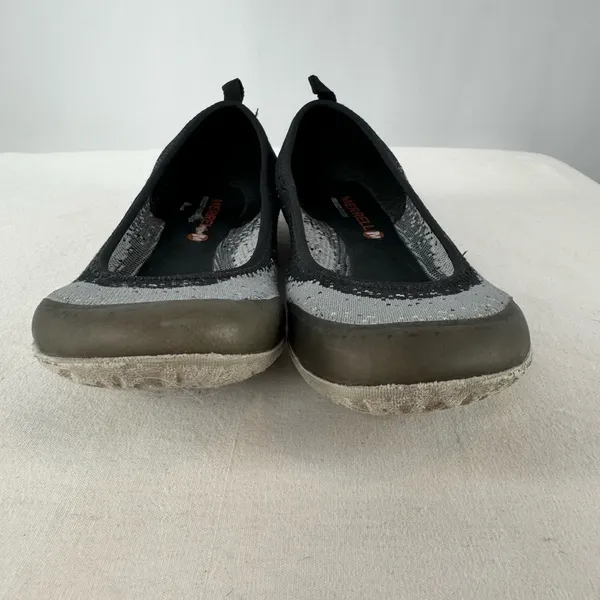 Merrill Synthetic Round Toe Flat in Grey‎ Size 6.5 - Image 8