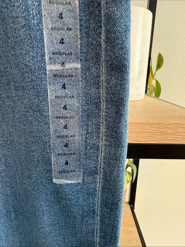 NWT American Eagle Outfitters High Rise Mom Jeans, 27 / 4 - Image 5
