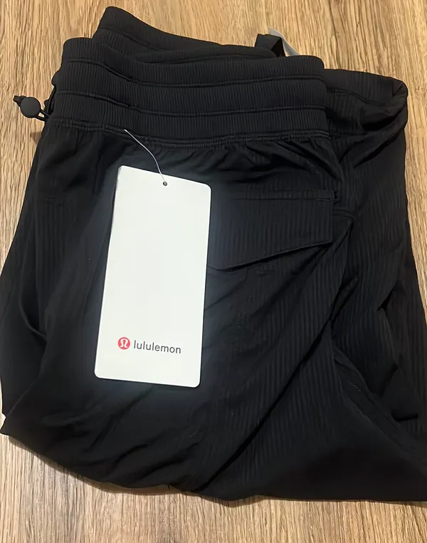 Lululemon Dance Studio Pants Relaxed Fit MR Cargo Pant - Image 4