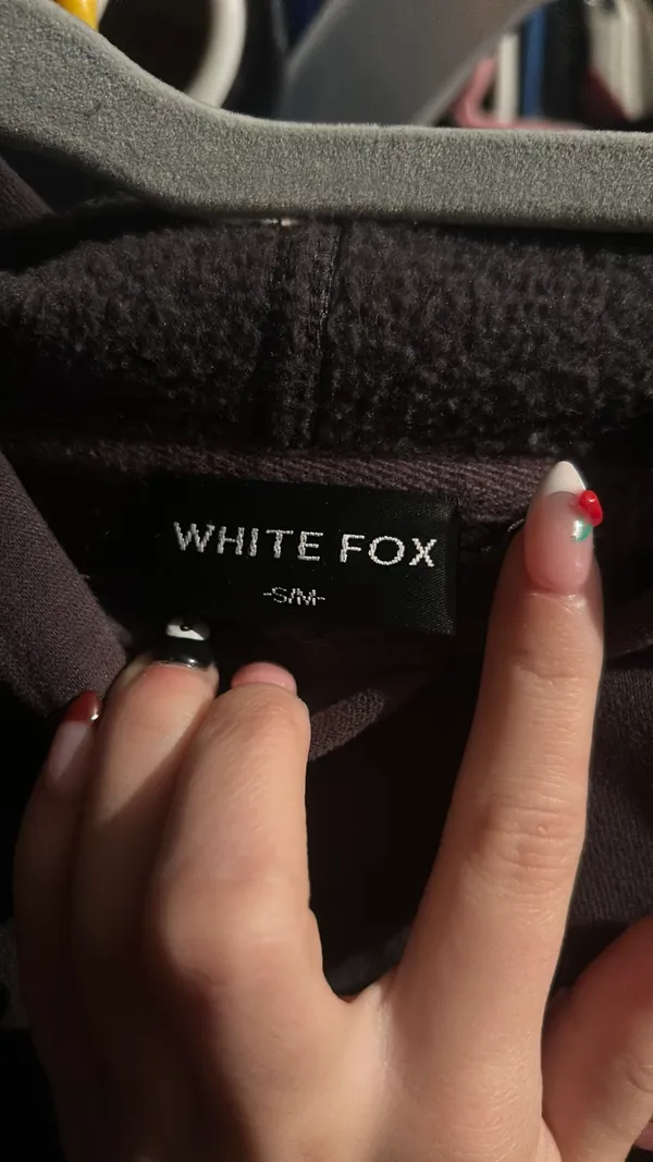 White fox hoodie Gray - Image 4