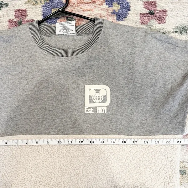 Disney Womens Sherpa Fleece Spirit Jersey Shirt XS Gray Vacation Travel Parks - Image 6