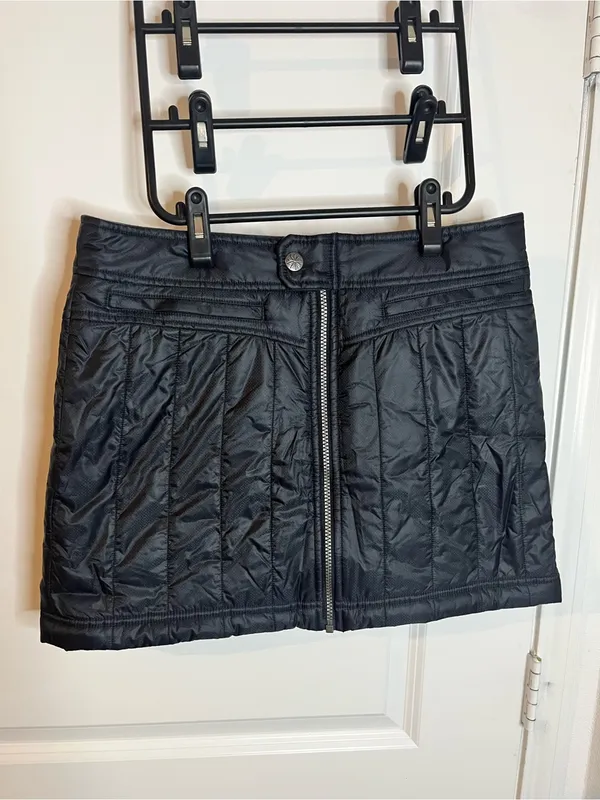 Athleta Toasty Buns Quilted Primaloft Insulated Puffer Apres Ski Gorpcore Skirt - Image 5