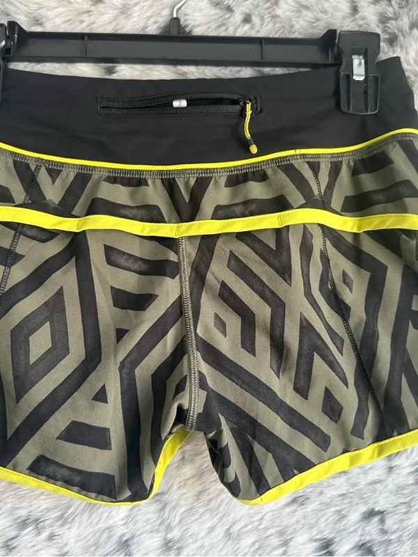 292. Lululemon sz 2 . Only sport bra  - Image 3