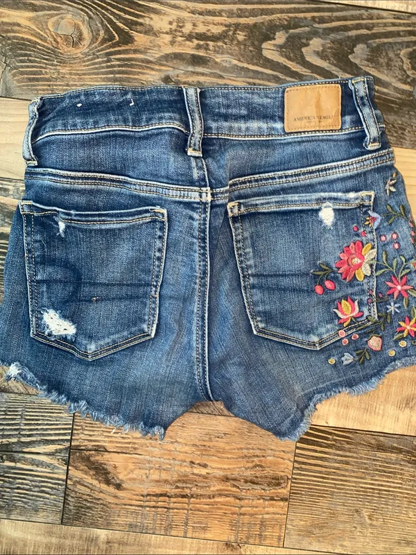 American Eagle Outfitters Blue Embroidered floral Denim Cutoff Shorts - Image 3