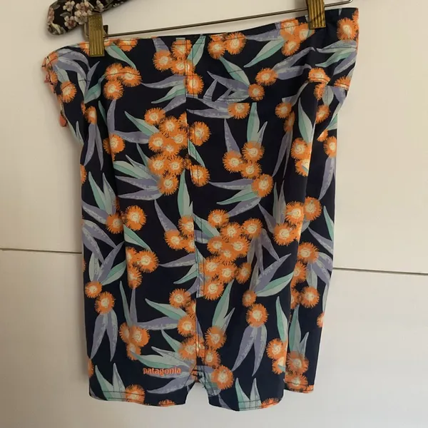 Patagonia Floral Short Women Size 0 Tropical Print Outdoor Hiking Travel - Image 4