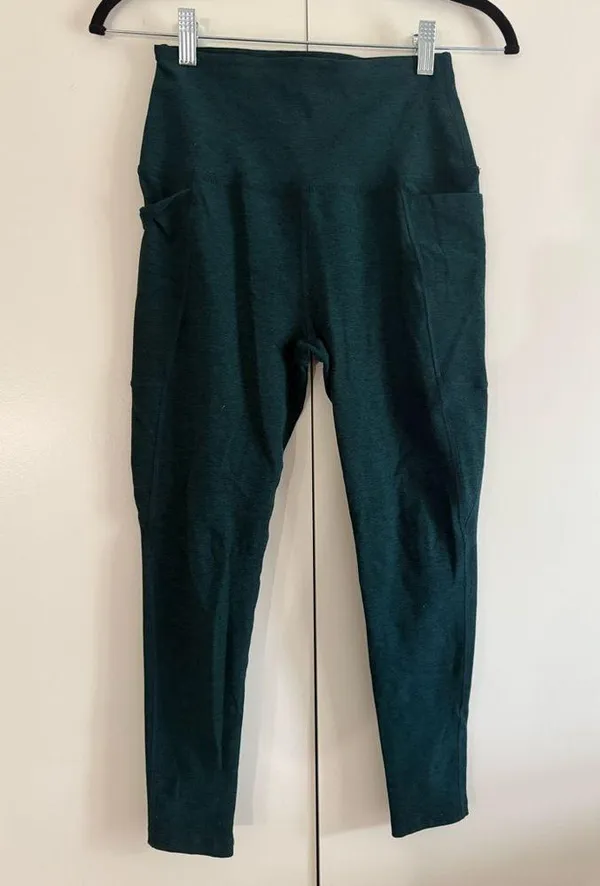 Beyond Yoga High-Waisted Spacedye Out of Pocket Green Leggings Medium - Image 3