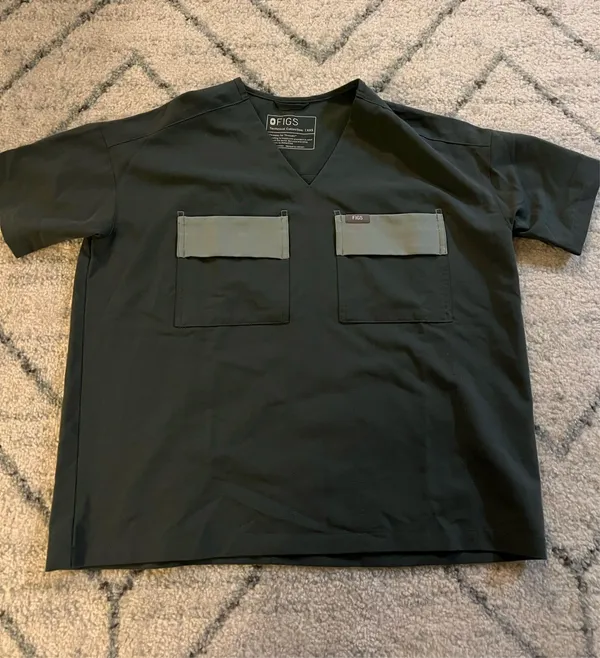 Figs Bello Cargo Women’s Scrub Top Olive Green Oversized Size XXS PO#4785 EUC - Image 2
