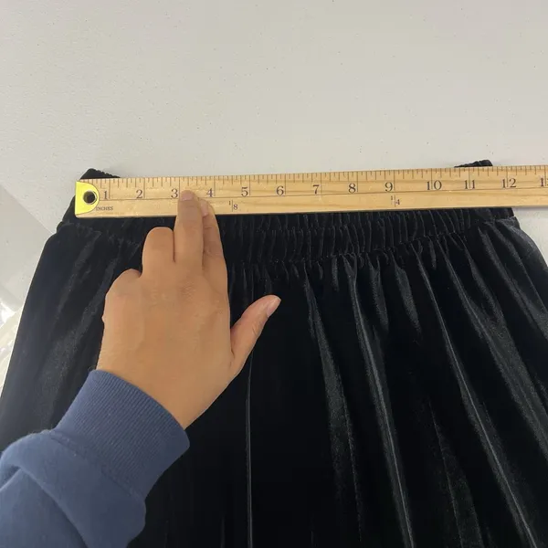 On 34th Womens Midi Skirt Size‎ XS Black Velvet Pleated Pull-On Elastic Waist - Image 6