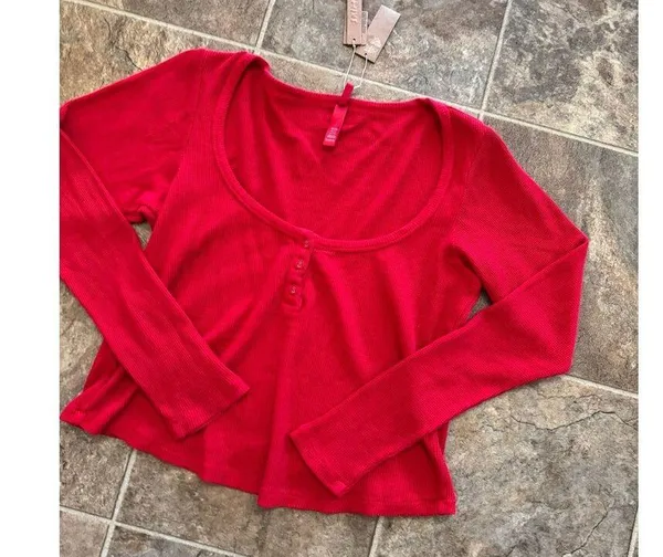Skims Waffle Long Sleeve Henley Cranberry Size 2X - Image 4
