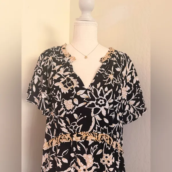 Anthropologie Black Floral Mini Dress with Beige Trim - Image 8