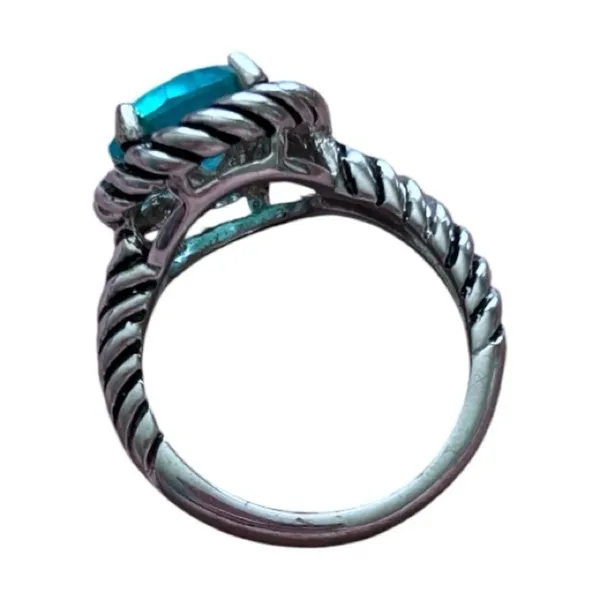 Fashion Cocktail Ring Silver Tone Blue Stone 8 EUC - Image 3