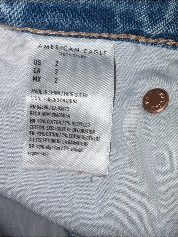 American Eagle Highest Rise 90s Boyfriend Jean Short Sz 2 - Image 3