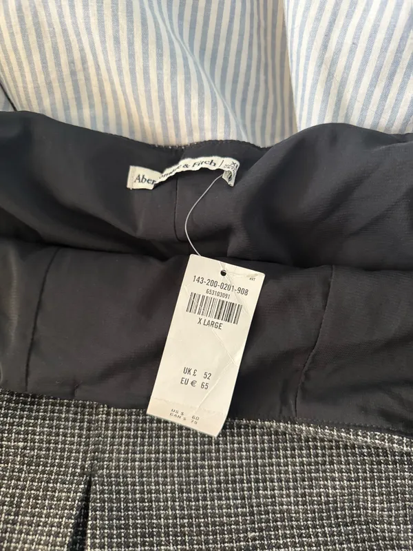 Abercrombie Skort! New with tags! size XL! - Image 2