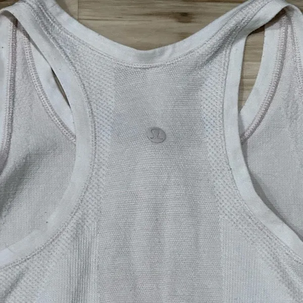 Lululemon Light Pink Racerback Tank Top Women’s 8 - Image 3