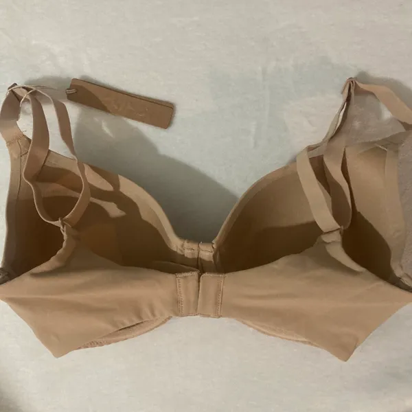 SKIMS Fits Everybody T-Shirt Bra 32D NWT - Image 3