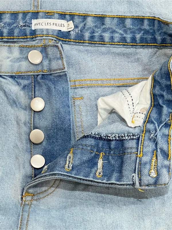 Avec Les Filles Light Wash High Waist Straight Leg Button Fly Jeans Size 27 - Image 4