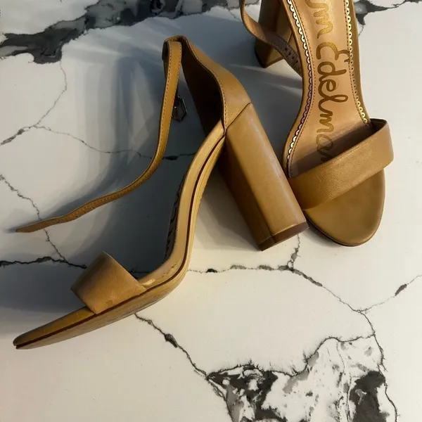 SAM. Tan Stiletto Heels Minimalist Design - Image 3
