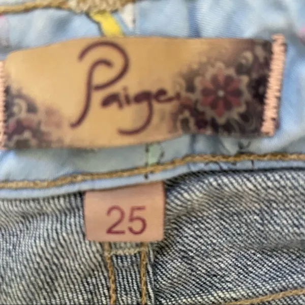 Paige jeans short shorts - Image 6
