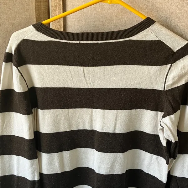 FINAL MARKDOWN GAP Chocolate striped Knit Pullover large - Image 8