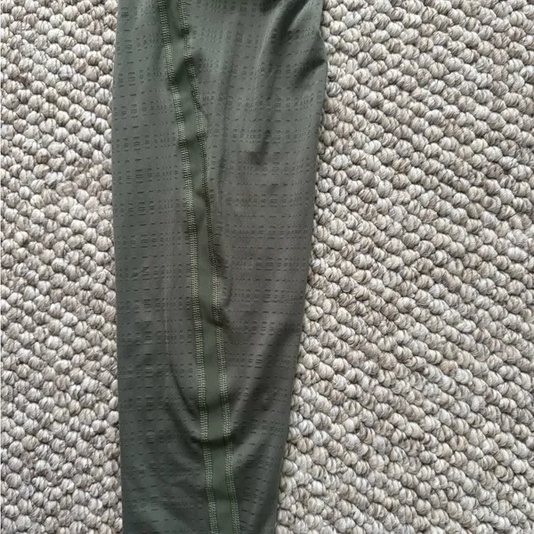 NWOT The North Face Dayology Mid-Rise 7/8 Tight Women’s Size XL Mesh Detail - Image 3