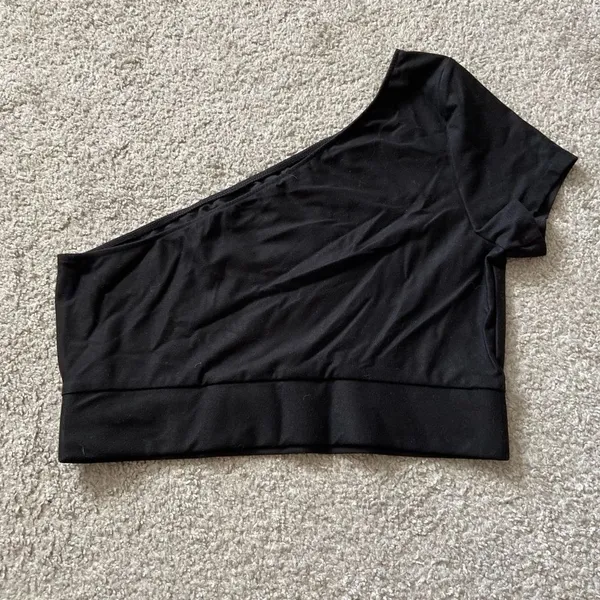 MADE TO BE‎ NOTICED ONE SHOULDER TOP Victoria secret medium - Image 4