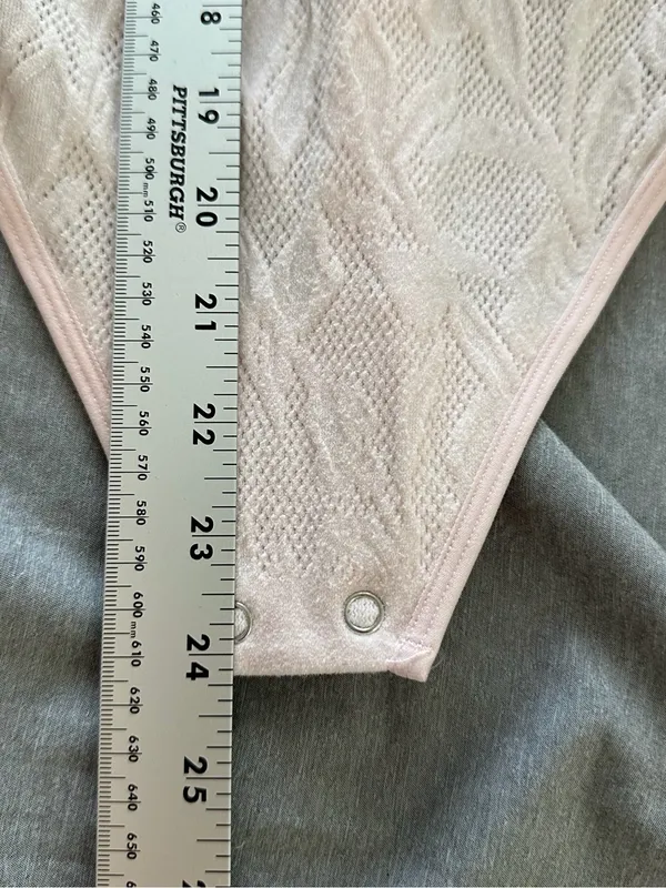 Free People Intimately Mauve Chalk Lace Bodysuit L/XL NWT - Image 9