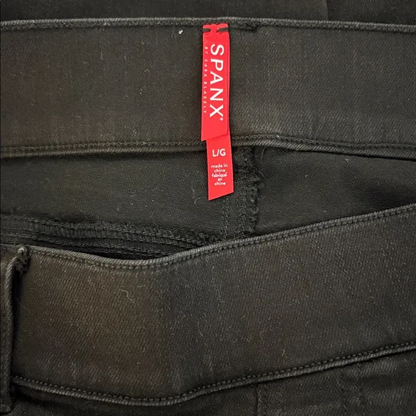 Spanx Cropped Flare Raw Hem Black Denim Jeans Size Large - Image 3