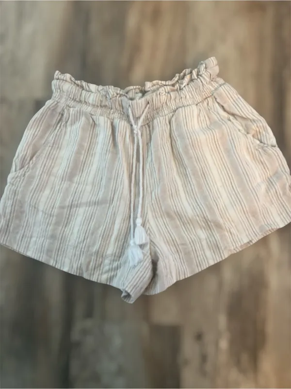 Abercrombie & Fitch Cream with beige/tan Striped High-Waist Women's Shorts - Image 2