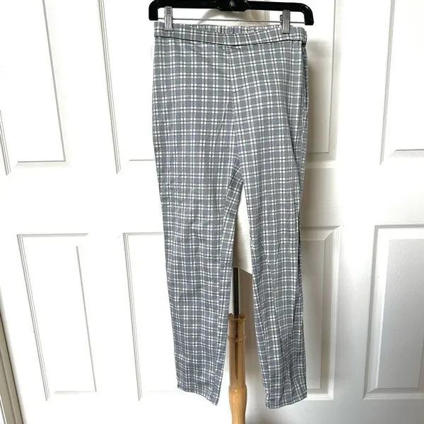 Uniqlo grey check  cropped drawstring pants - Image 2