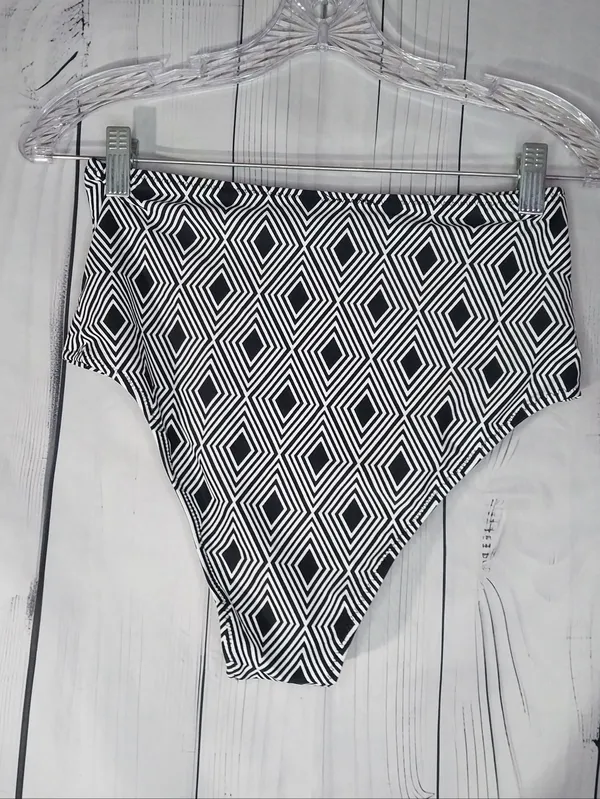 Cupshe Geometric High-Waist Bikini Bottoms - Black & White NWT - Image 3