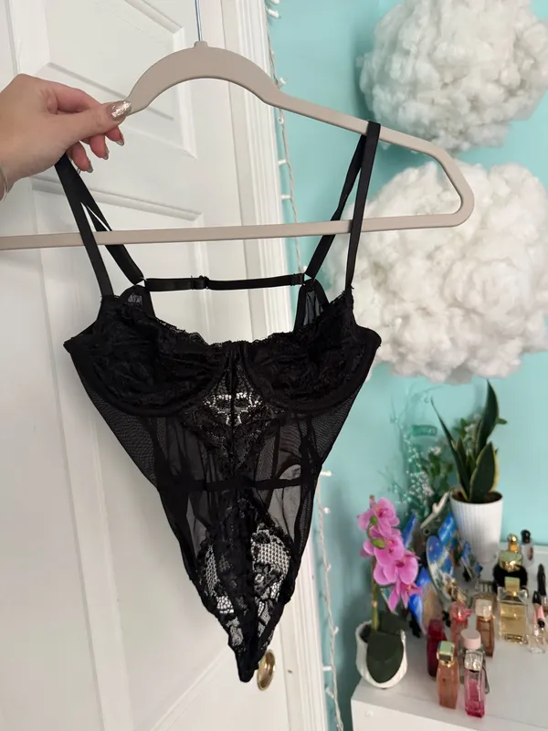 Forever 21 Lace Bodysuit - Image 3