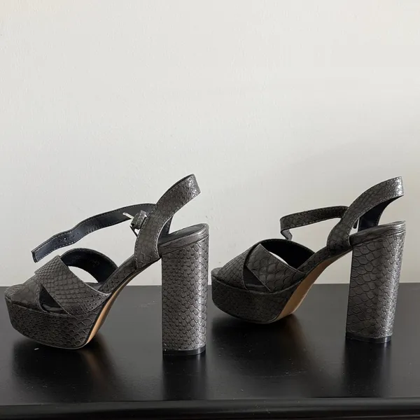 ShuShop Chunky Platform Sandals in‎ Gray with Ankle Strap Sz 6 - Image 5