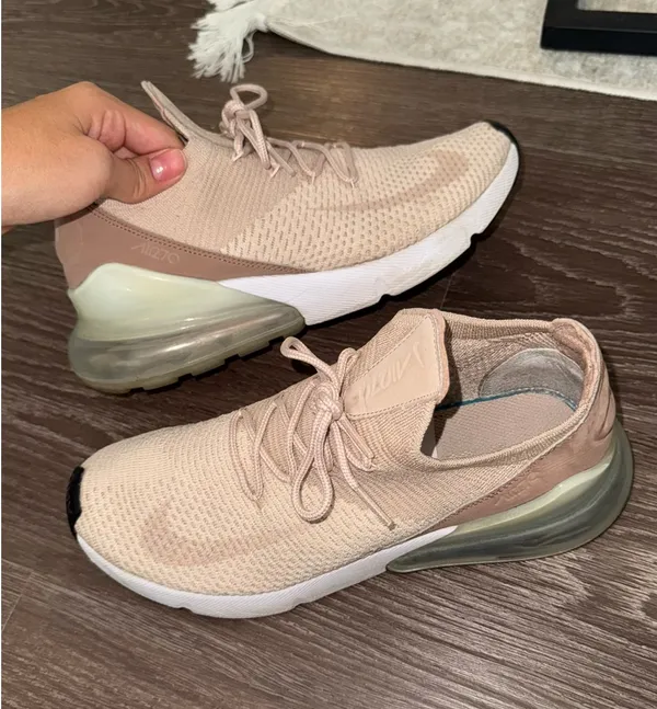 Nike Women’s Air Max 270 Flyknit - Image 4