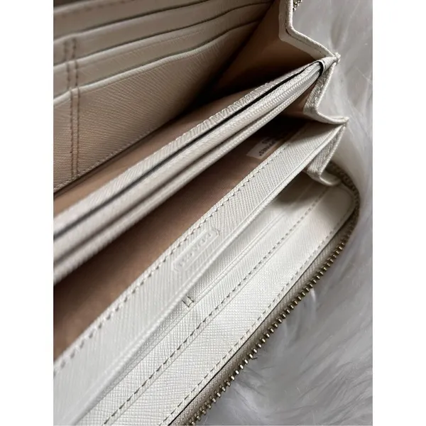 Coach tan and white wallet size 8x4 signature c - Image 5
