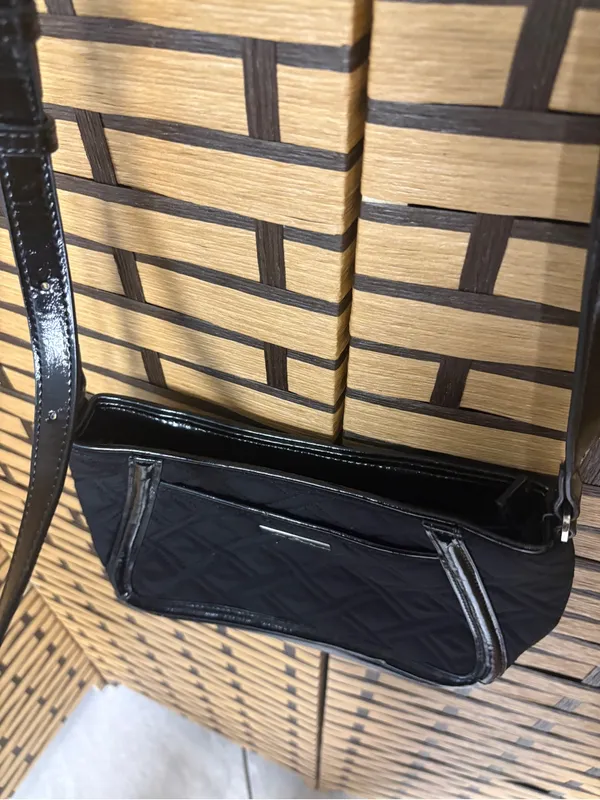 Vera Bradley Black crossbody Purse - Image 5