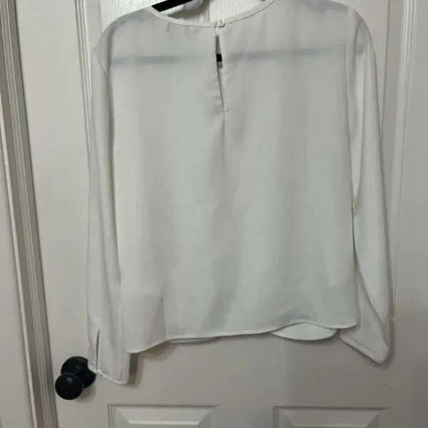 Club Monaco‎ White Brixxtun faux wrap keyhole Blouse size small - Image 8