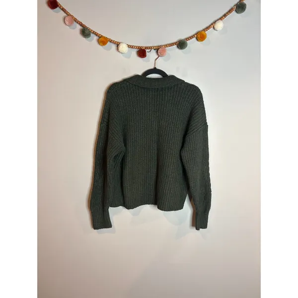 Old Navy dark green collared sweater - Image 2