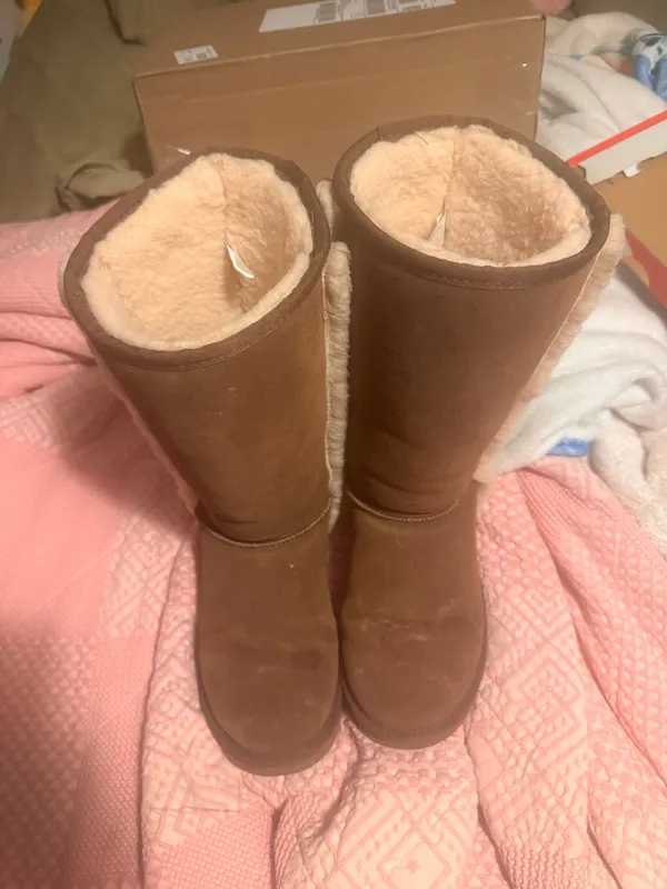 Tall BEARPAW Boots - Image 4