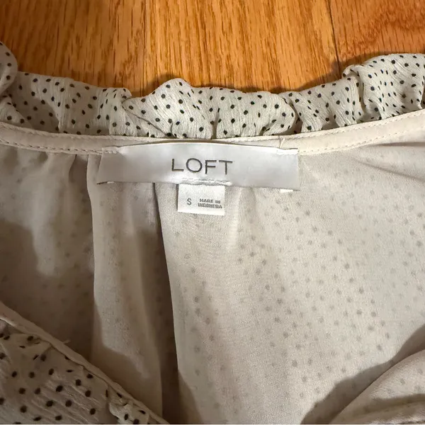 💜LOFT Cream Blouse with Black Polka Dots - Image 3