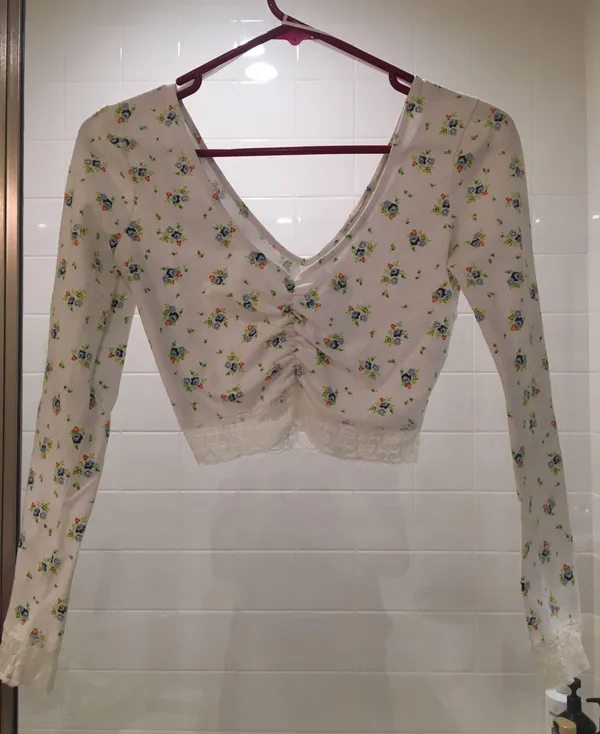 Urban Outfitters Gathered Front Floral Lace Crop Top - Image 3