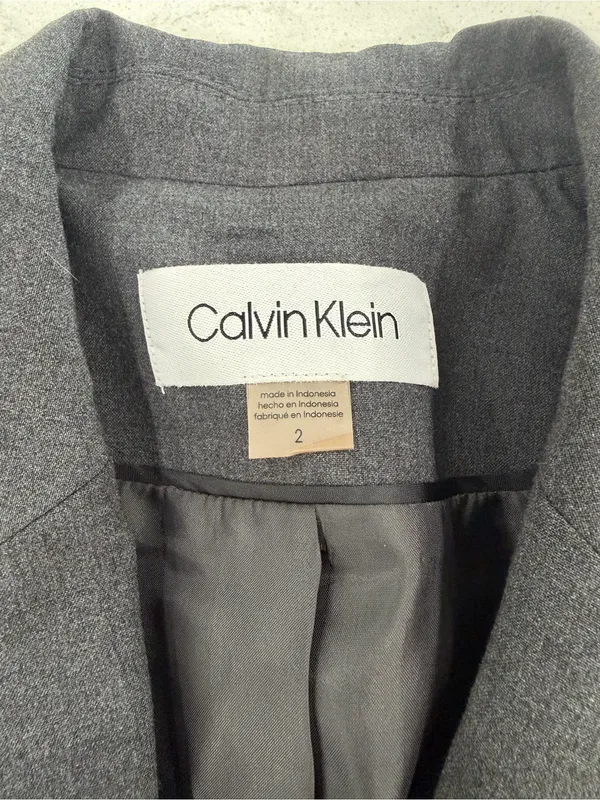 Calvin Klein Charcoal Gray Tailored Two-Button Blazer - Image 3