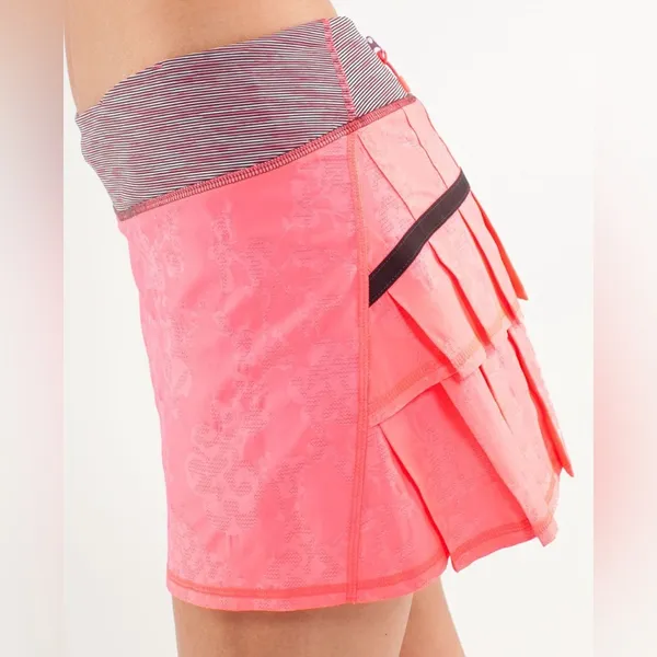၁၇Lululemon Run: Pace Setter Skirt Wee Are From Space Deep Coal April Multi - Image 7