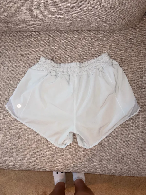 Lululemon Hotty Hot 4" - Image 3