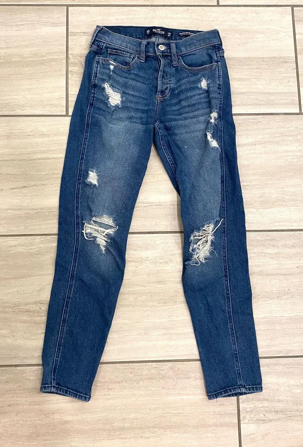 Hollister Low Rise Distressed Boyfriend Jeans - Image 4