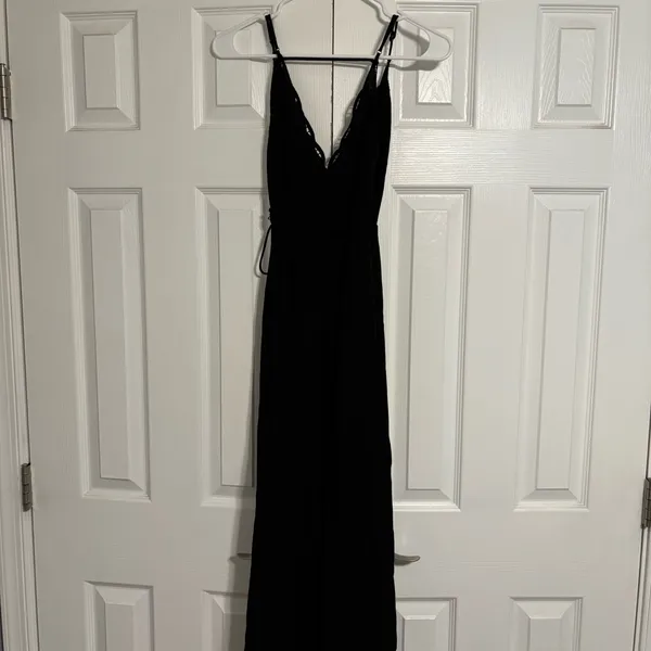 ASTR the Label Isabella Black Lace Wrap Maxi Dress - Image 4