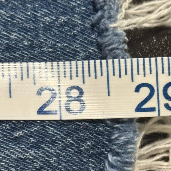 Abercrombie & Fitch Curve Love High Rise 90s Relaxed Jeans 24 Short Frayed Hem - Image 9