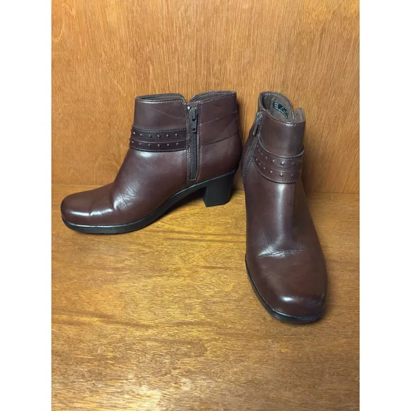 Clarks Dark Brown Leather Ankle Boots Studded Strap Side Zip Size 9 - Image 2