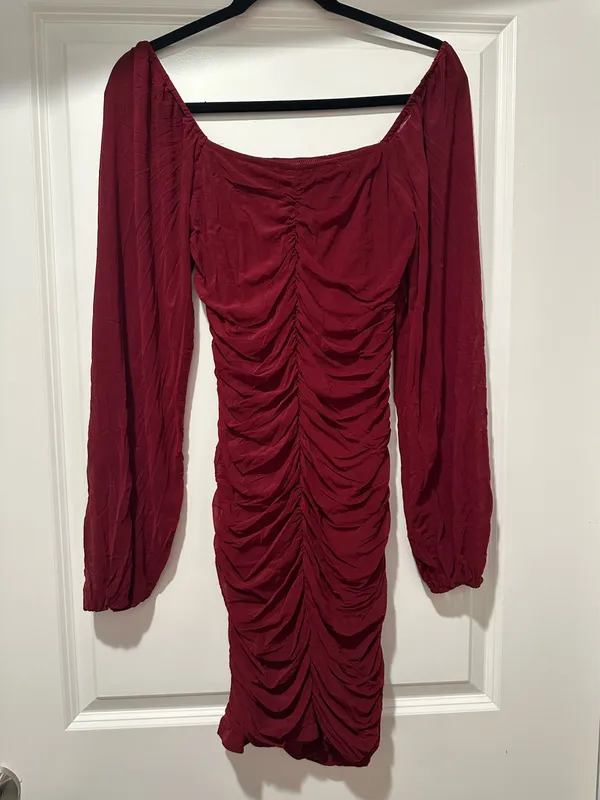 Maroon bodycon long sleeve mini dress - Image 4